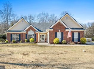 53 Pebble Creek Dr, Newnan, GA 30265