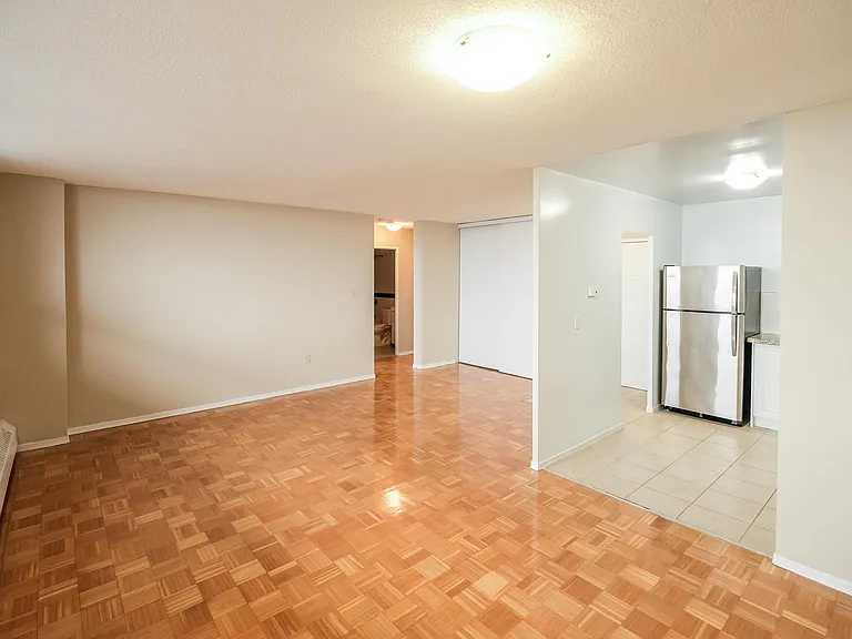 165 Barrington Ave — Photo 16