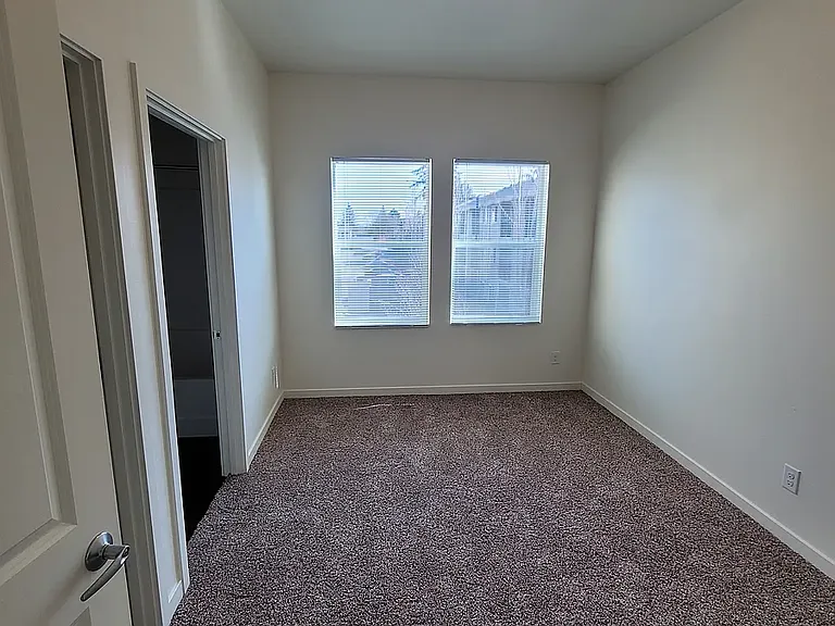 The Lavonne Apartments — Photo 12