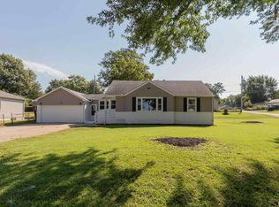 510 4th St, Colona, IL 61241