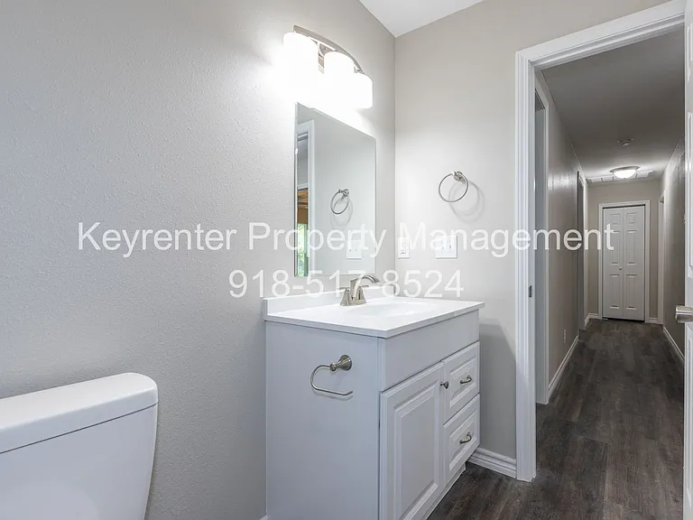 808 N Franklin Ave — Photo 22