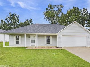 242 Hunters Run Dr, Haskell, AR 72015