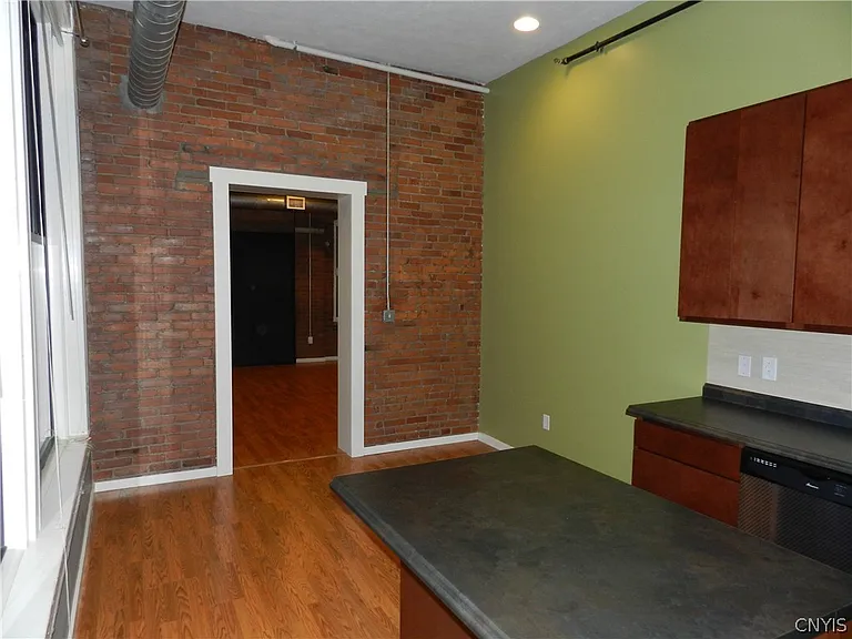 317 S Clinton St #3A — Photo 4