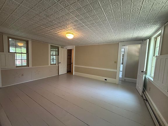 4th image of 30 High St APT 1