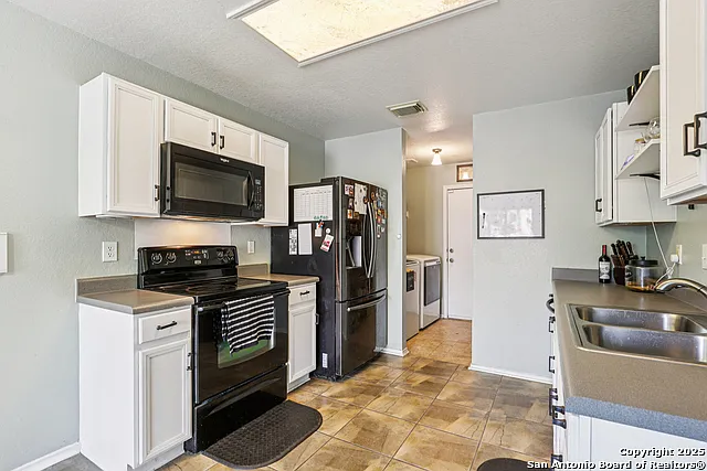8915 Gathering Pass — Photo 16