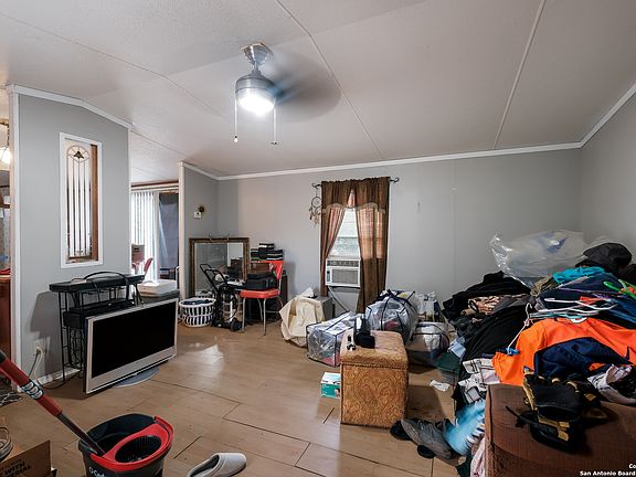 4th image of 226 COUNTY ROAD 575