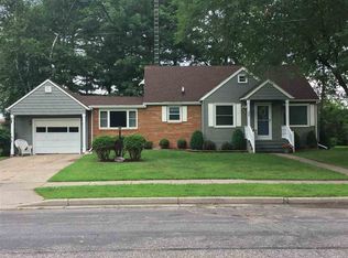 627 Grove St, Mauston, WI 53948