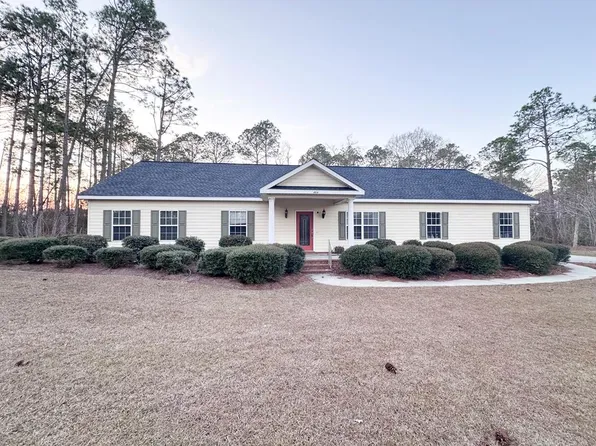 444 Aiken Cir, Lyons, GA 30436