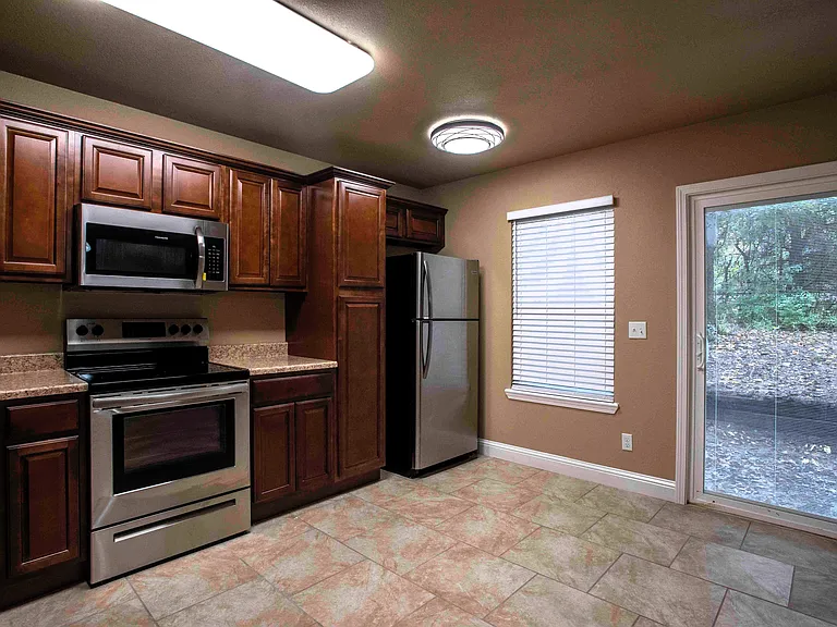 1562 N Dawn Dr — Photo 3
