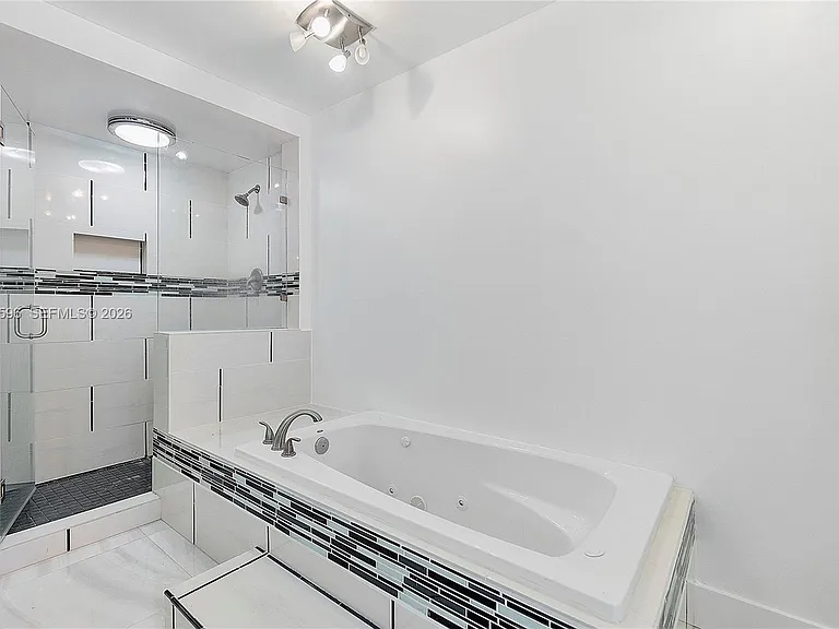 398 Fern Dr #10-6 — Photo 37