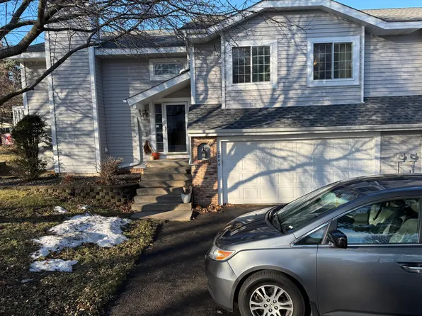 2844 Riverwood Ln NW, Rochester, MN 55901