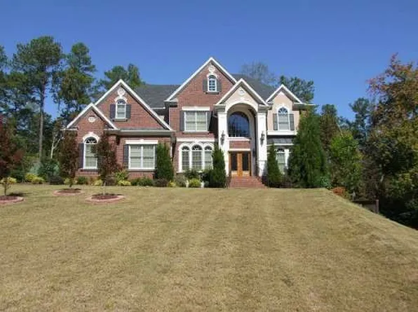 5662 Tuxedo Dr, Douglasville, GA 30135