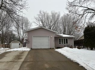 1009 Olena Ave SE, Willmar, MN 56201