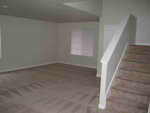 2nd image of 1221 Yellowhammer Dr