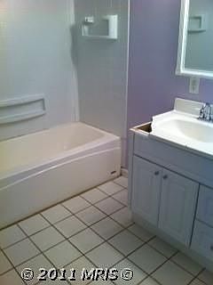 2nd image of 4 Fritters Ln