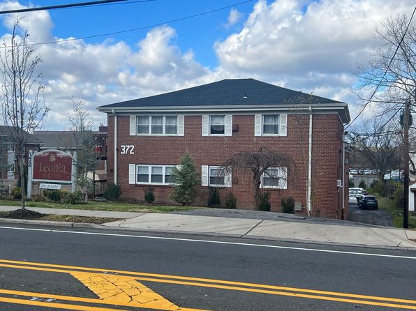 372 Grand Ave APT 2A