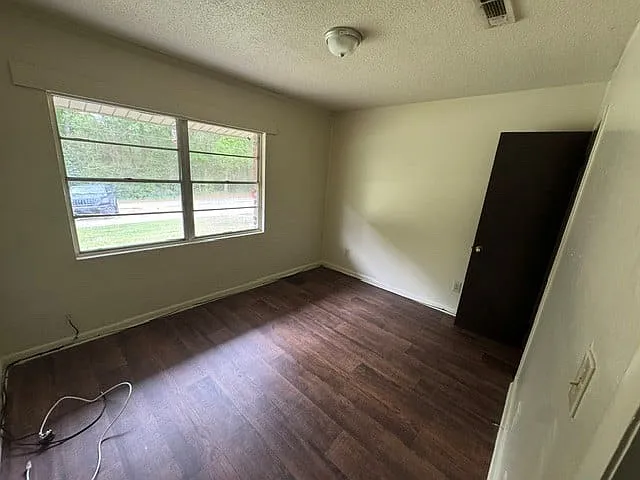 88 & 118 Dale Cir #3 — Photo 7