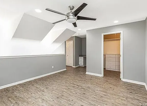 1097 Foxboro #31 — Photo 20
