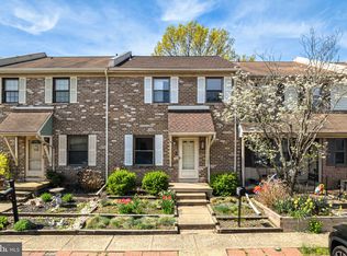 988 Beechwood Pl, Warminster, PA 18974
