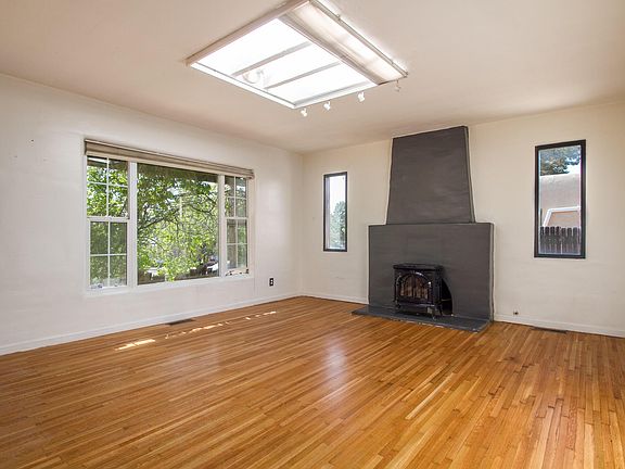 3rd image of 224 Tulane Dr SE