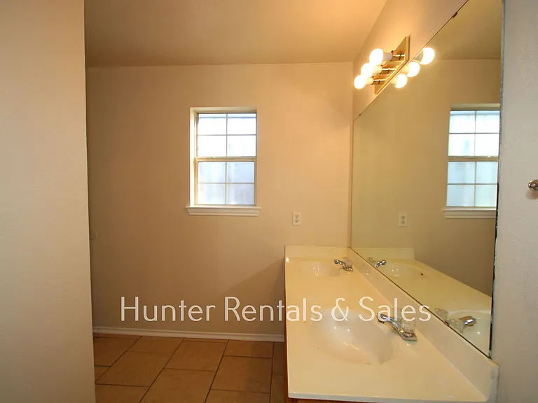 4403B July Dr — Photo 13