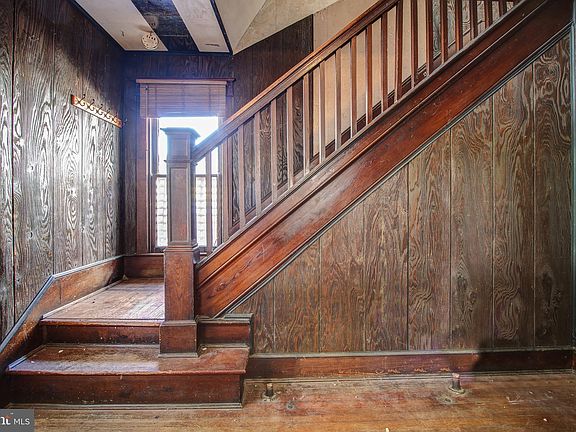 4th image of 213 E Del Ray Ave