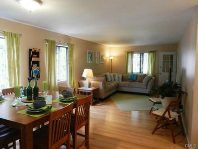 218 Foxwood Ln, Milford, CT, 06461