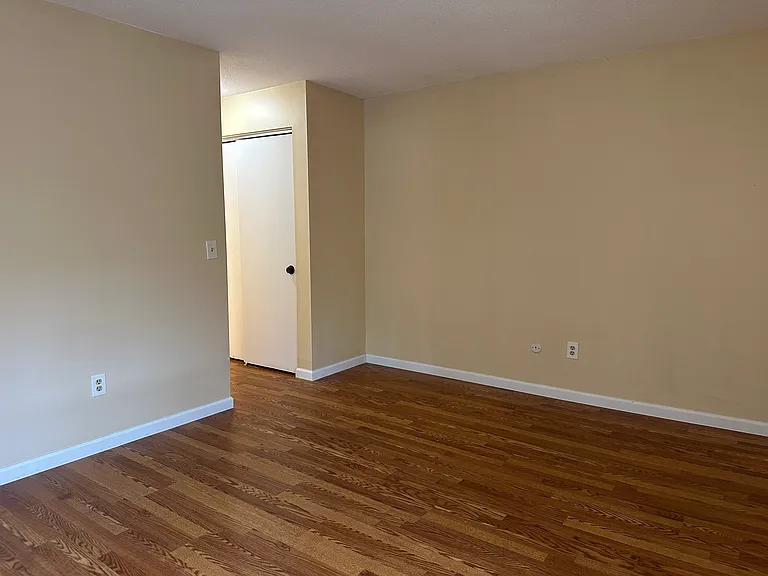 452 Chapel Ridge Dr #H — Photo 18