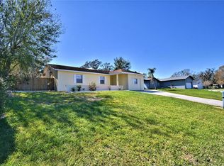 242 Lake Thomas Dr, Winter Haven, FL 33880