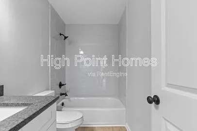 400 Gallery Ln #E8 — Photo 3