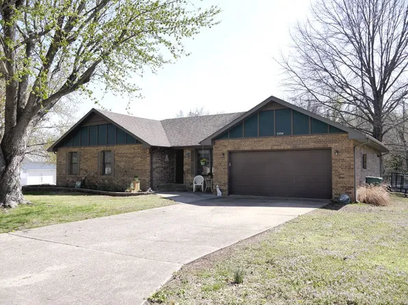 1204 W Northwood St, Bolivar, MO 65613