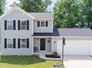 1118 River Oaks Dr, Dewitt, MI 48820