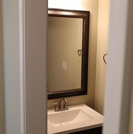 4th image of 6108 Clairemont Ct