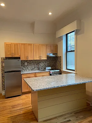 Rented by Keller Williams NYC | media 23