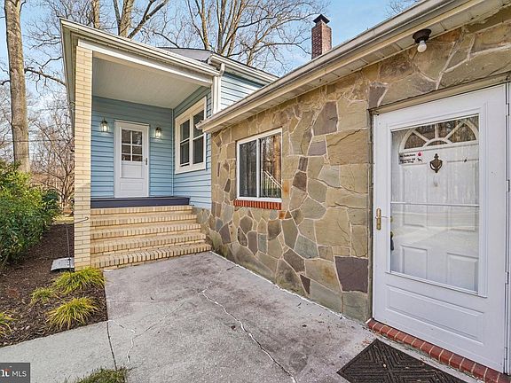 4th image of 3309 Carroll Ave