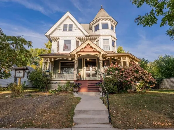 527 Barstow Street, Eau Claire, WI 54703
