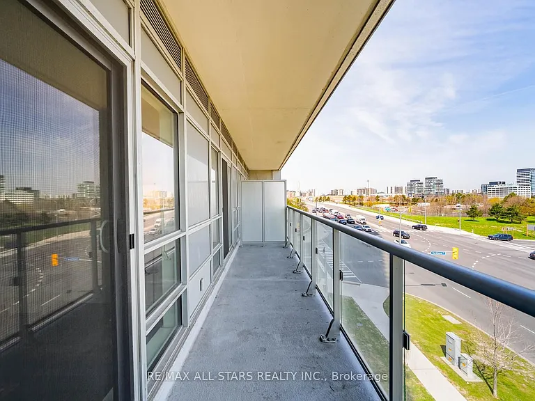 2015 Sheppard Ave E #407 — Photo 11