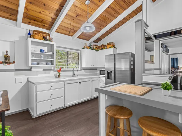 11-3864 Liona St, Volcano, HI 96785