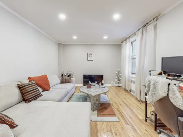 2285 Bragg Street image 1 of 15