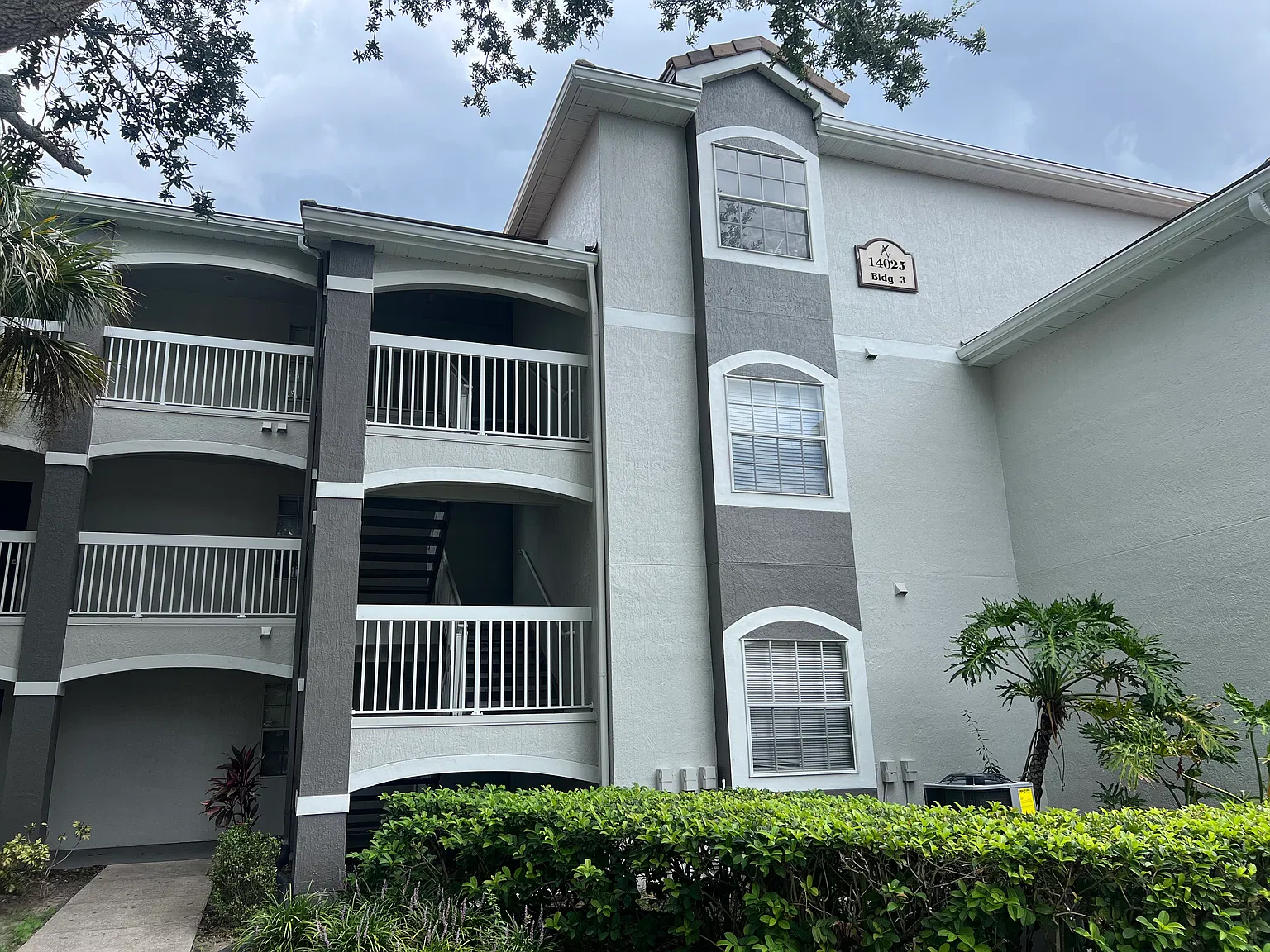14025 Fairway Island Dr — Photo 4