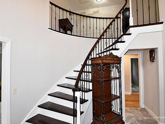 3rd image of 38W233 Woodside Ln