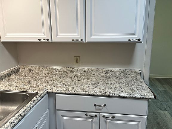 4th image of 21011 Westway Dr APT 4