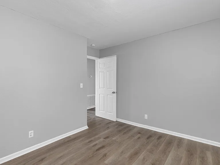 410 Manor Dr #C4 — Photo 6