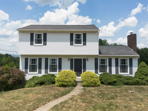 16 Dorothy Rd, Apalachin, NY 13732