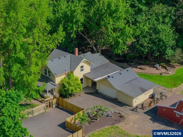 27536 Pearl St, Brownsville, OR 97327