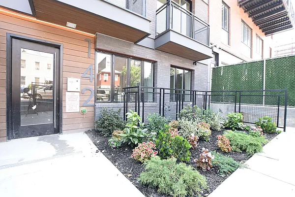 Rented by null | media 1