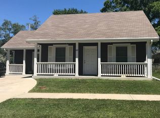 612 N Mulberry St, Cameron, MO 64429