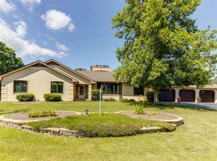 14286 W Oak Knoll Rd, Wadsworth, IL 60083