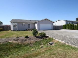 8349 Beach La Mar Dr, Blaine, WA 98230