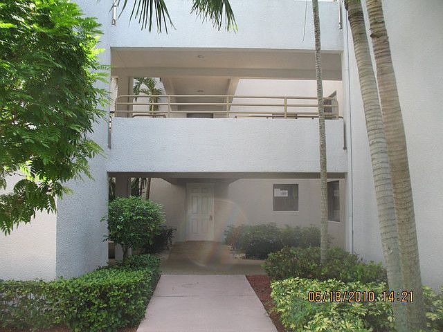 1st image of 315 Oak Harbour Dr